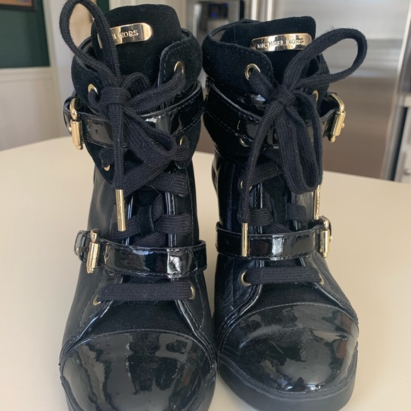 Women’s Michael Kors Shoes - Picture 4 of 7